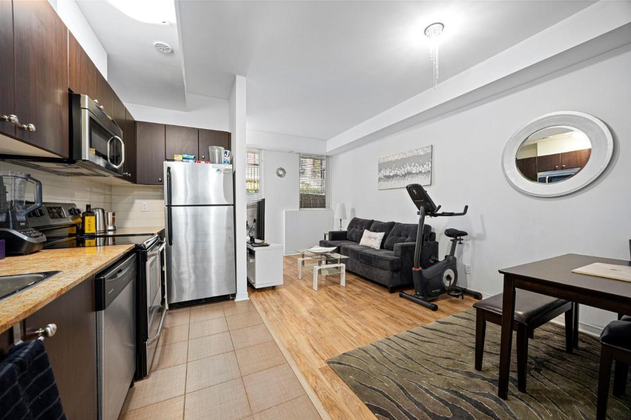 Appartamento Beautiful Townhouse Near Yorkdale Mall, Wilson Subway Toronto Esterno foto