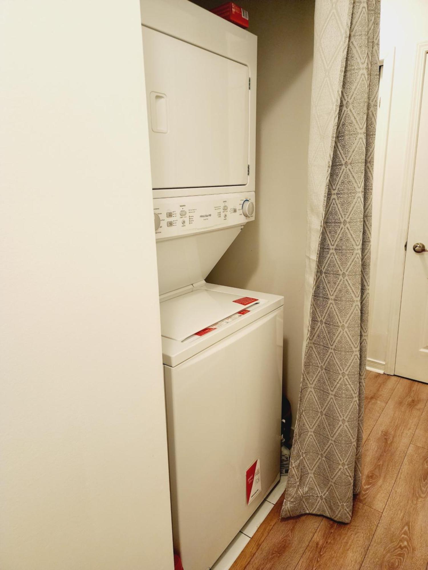 Appartamento Beautiful Townhouse Near Yorkdale Mall, Wilson Subway Toronto Esterno foto