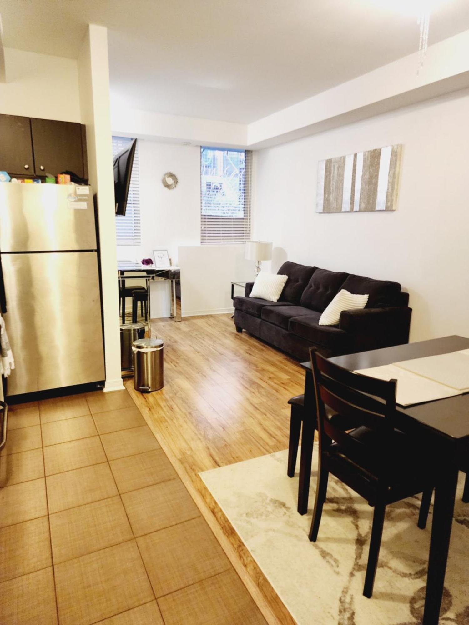 Appartamento Beautiful Townhouse Near Yorkdale Mall, Wilson Subway Toronto Esterno foto