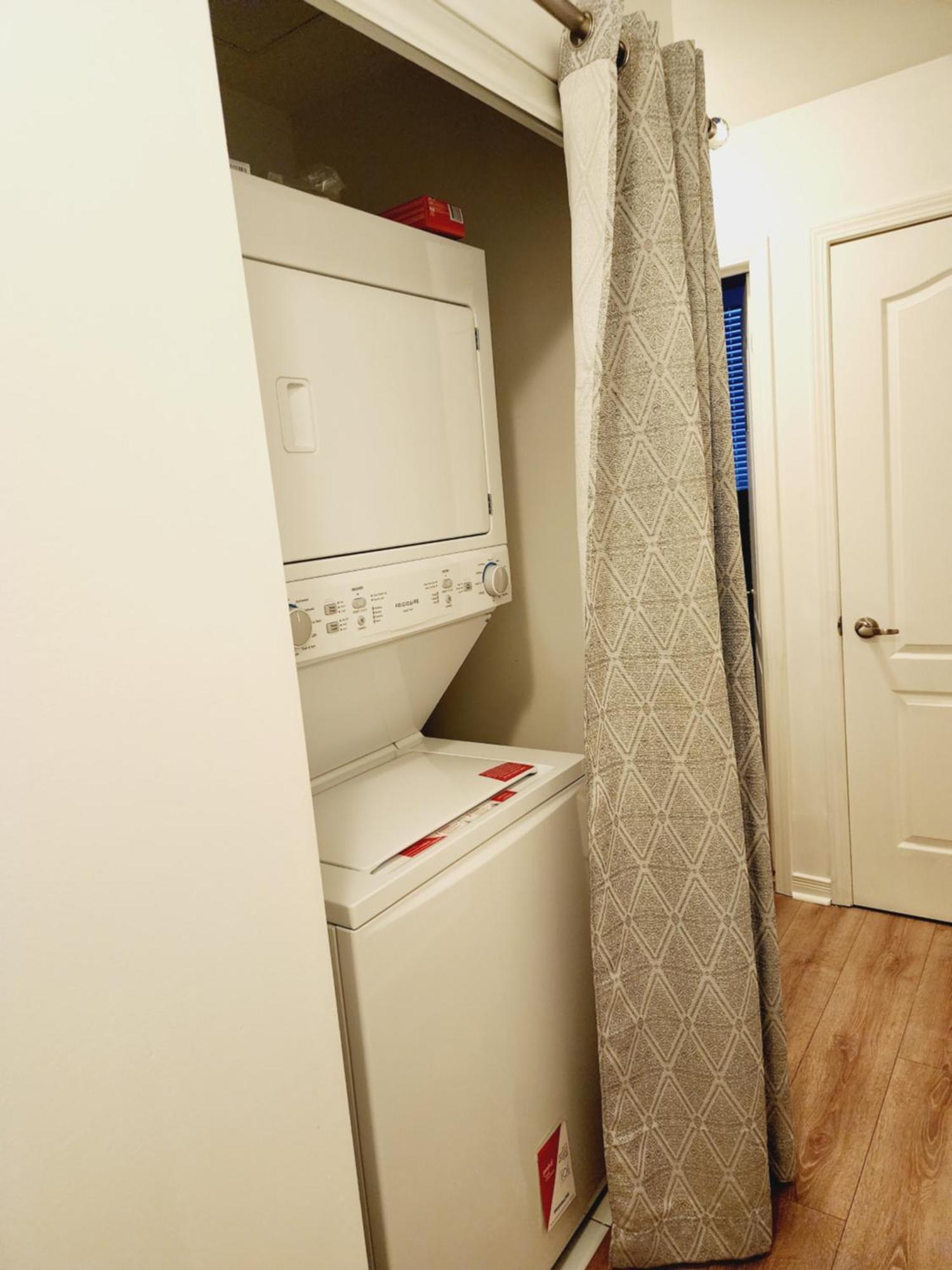 Appartamento Beautiful Townhouse Near Yorkdale Mall, Wilson Subway Toronto Esterno foto