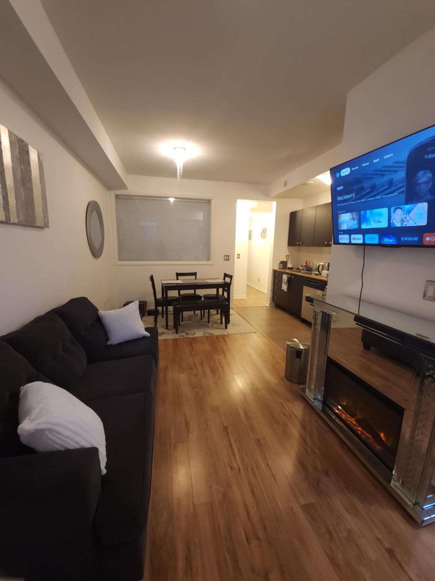 Appartamento Beautiful Townhouse Near Yorkdale Mall, Wilson Subway Toronto Esterno foto