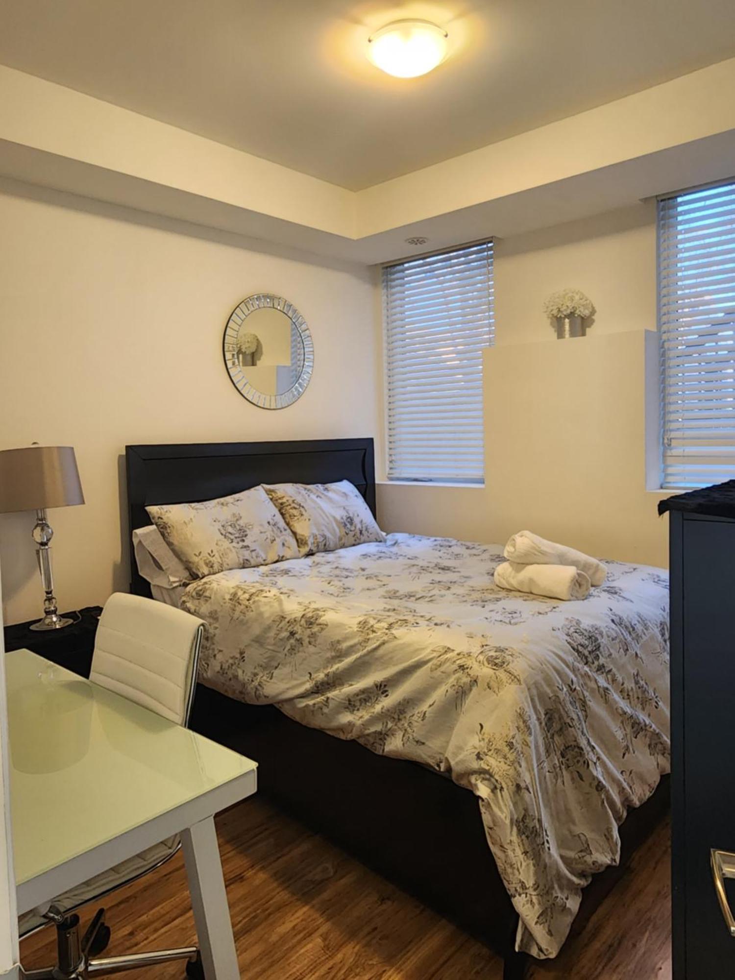 Appartamento Beautiful Townhouse Near Yorkdale Mall, Wilson Subway Toronto Esterno foto