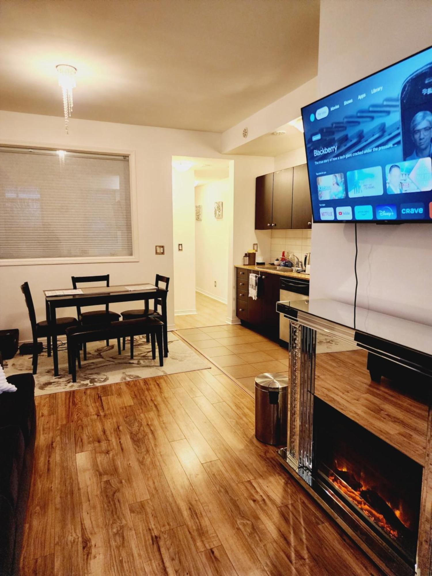 Appartamento Beautiful Townhouse Near Yorkdale Mall, Wilson Subway Toronto Esterno foto